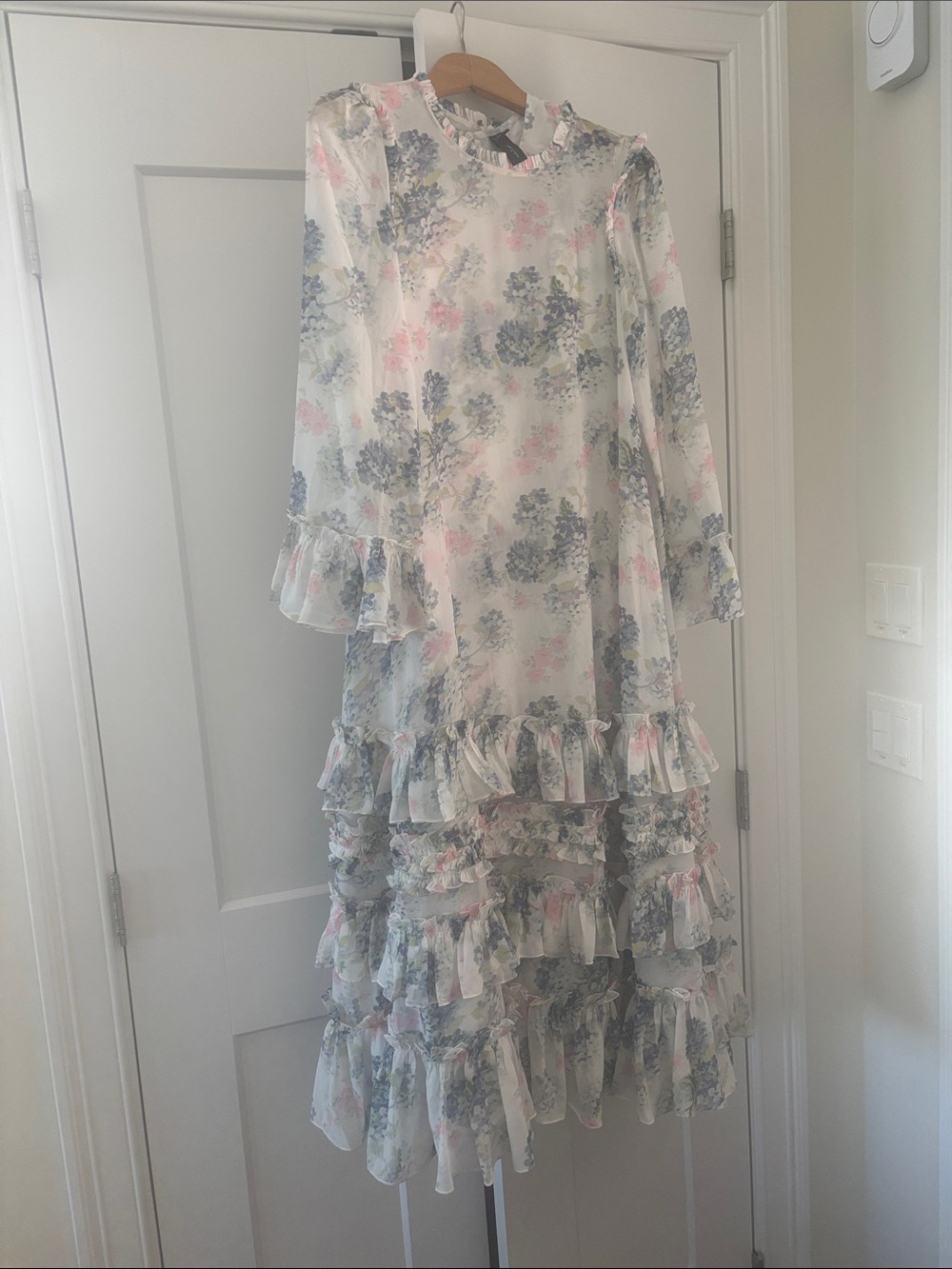 Hydrangea Chiffon Round Neck Ankle Gown in Moonshine